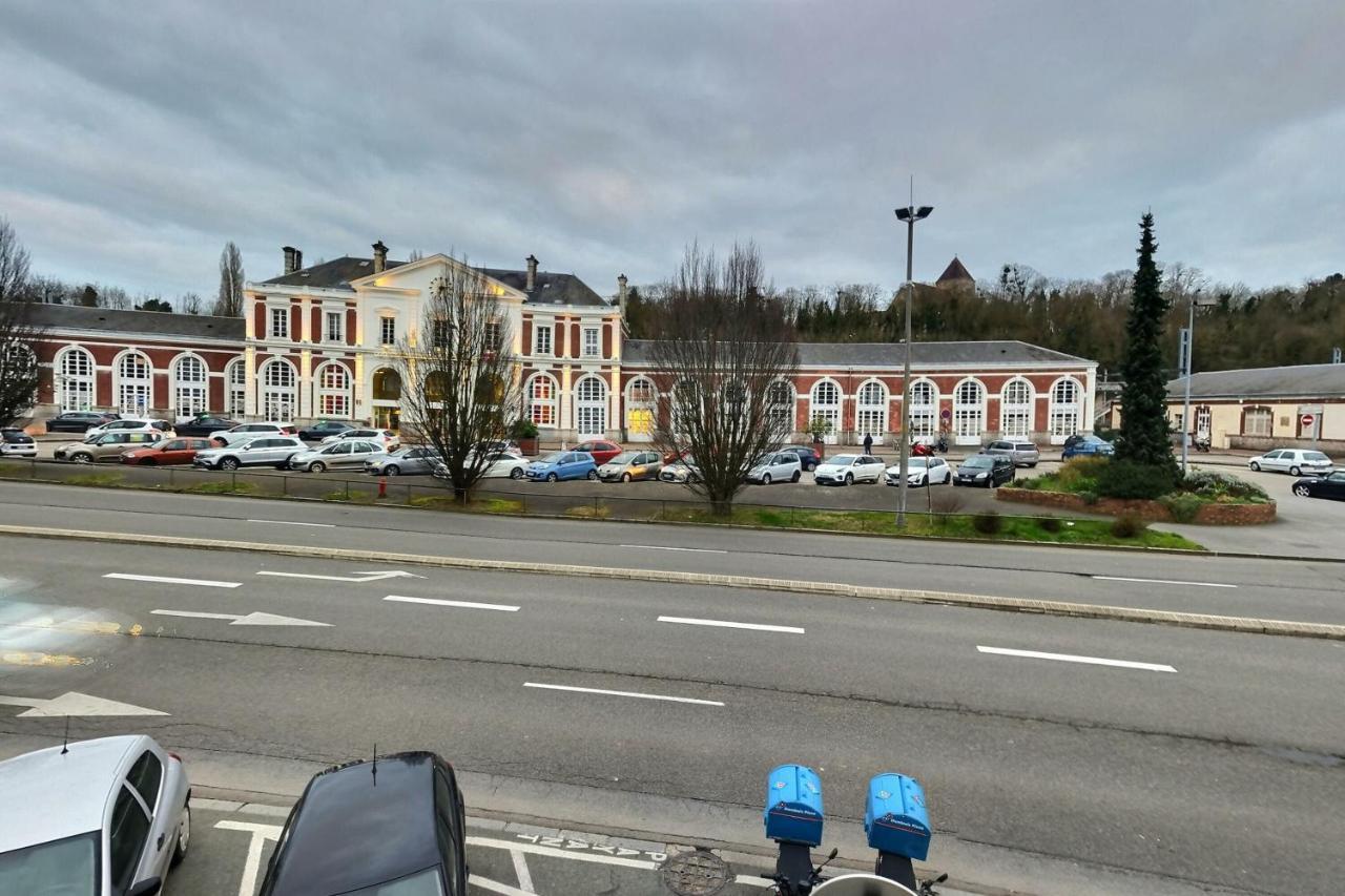 Superbe Studio 3 Face Gare Évreux Exterior foto